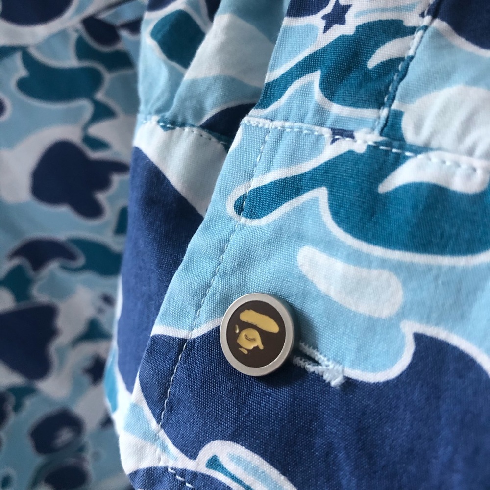 BLUE BAPE PSYCHE CAMO BUTTON UP - Picture 5 of 9